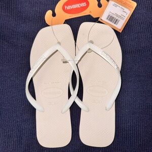 New! HAVIANAS Classic White Slim Square Sandals